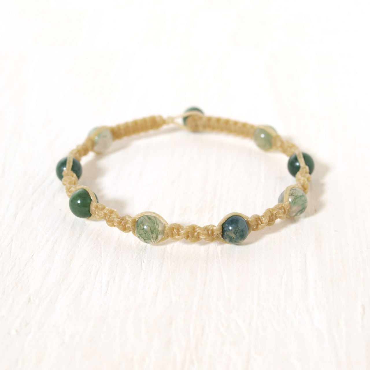 モスアゲート6ミリ玉ナチュラルマクラメブレスレット