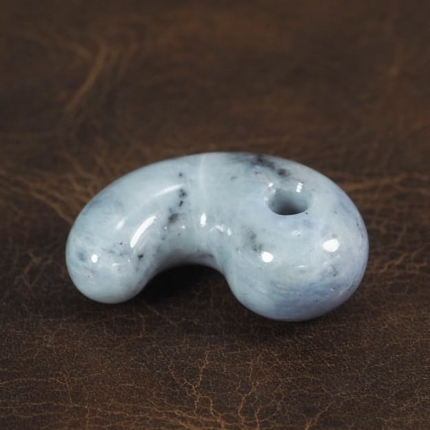 糸魚川翡翠 墨ラベンダー ヒスイ 勾玉 13.7g Itoigawa Lavender