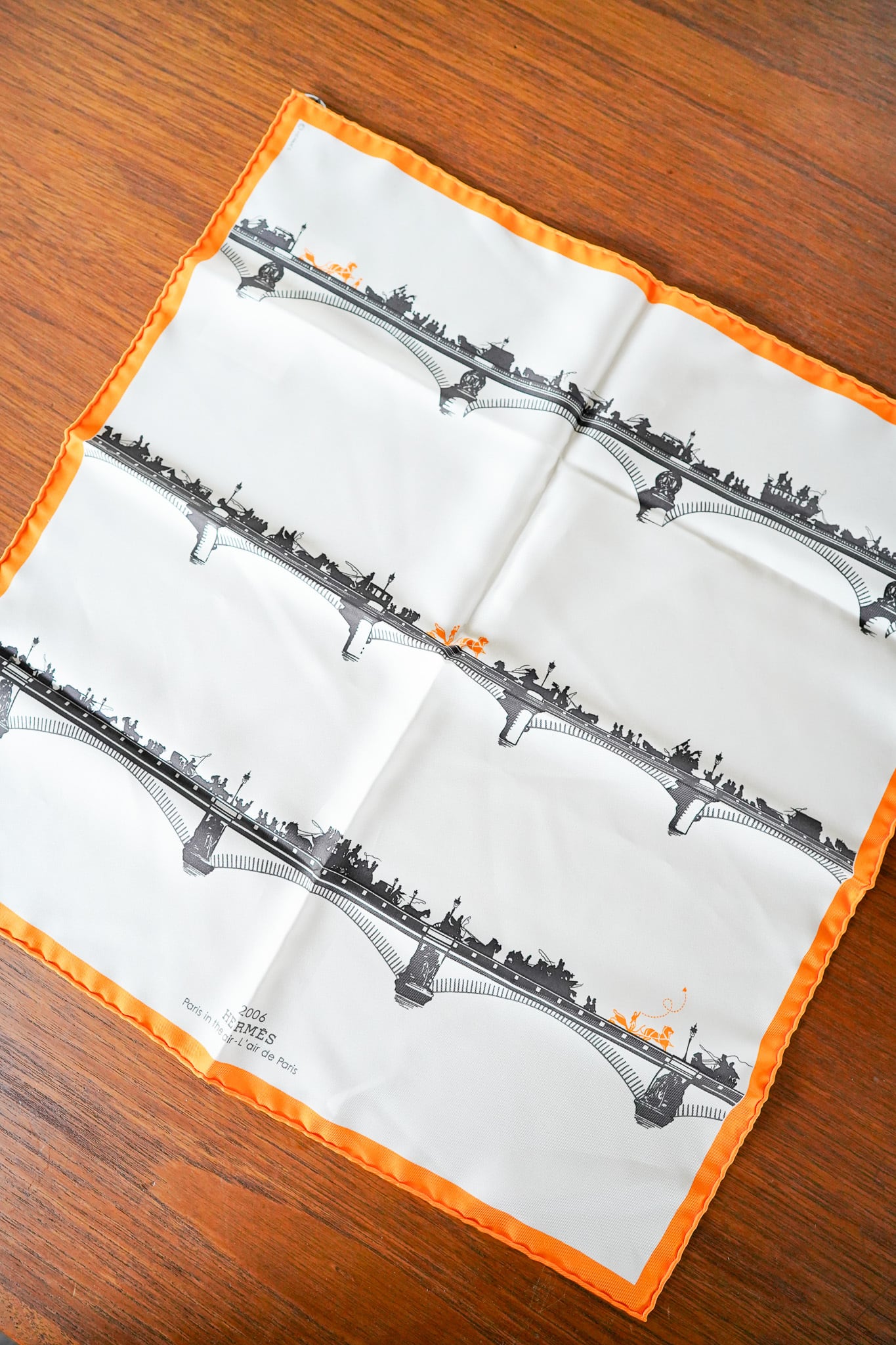 HERMES エルメス 2006 Paris in the air シルクカレ HERMÈS Petite Carre 45 Silk Scarf 