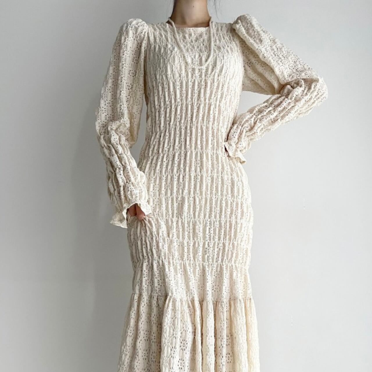 レース プリーツ スリムフィット ワンピース