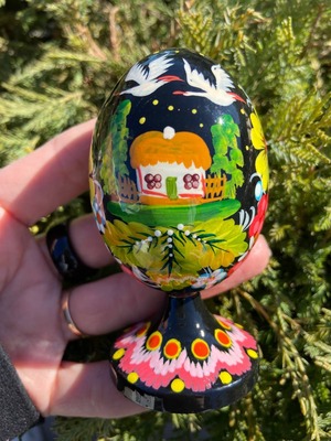 ペトリキウカ塗り　木製プィサンカ・スタンド一体型（イースター・エッグ）9cm（ホメンコ作）