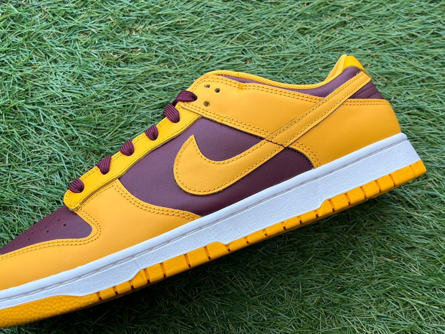 Nike Dunk Low Retro University Gold and Deep Maroon 27cm DD1391-702-