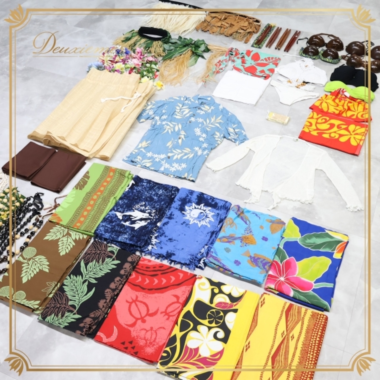 タヒチアンダンス 衣装 まとめ売り 50点以上 セット ココブラ パレオ カラアウ トップス ヒップベルト ヘアクリップ ヘアアクセサリー ネックレス ククイ シェルレイ 羽根  茶 赤 青 黄 羽織り 花柄 魚柄 楽器 小物 ブルー系 レッド系 フラダンス