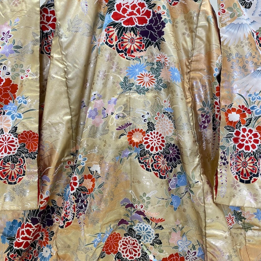 色打掛 金 撮影用 結婚式　花嫁衣装 打掛　裄66m　身丈190cm　美品　 Mサイズ　1713 色打掛 金 撮影用 結婚式 花嫁衣装 打掛 裄66m 身丈190cm 美品 Mサイズ