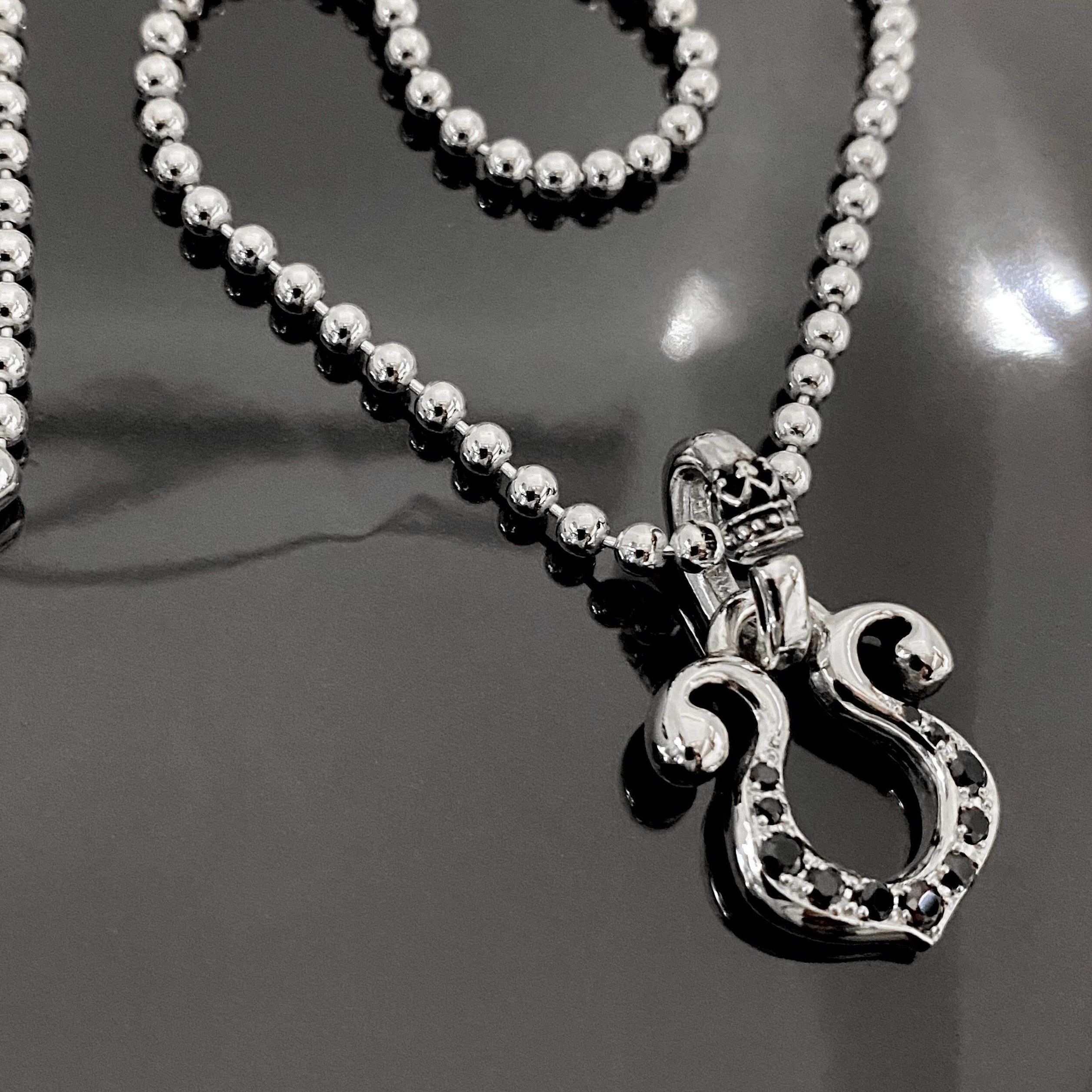 リズミックホースシューペンダント　ダイヤ&ブラックダイヤ PENDANT [RHYTHMIC HORSESHOE] with BLACK DIAMOND / リズミック