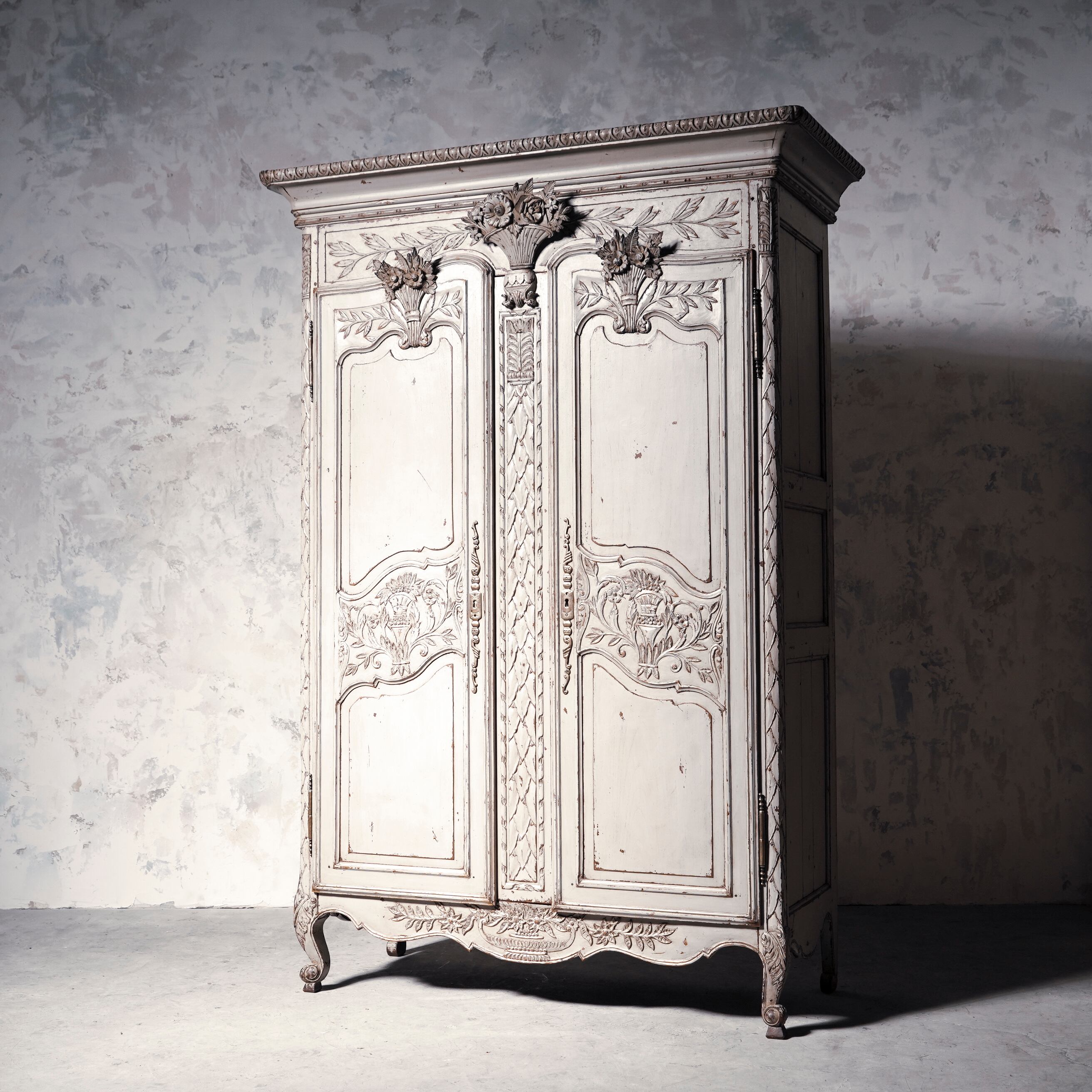 キャビネット/アルモワールキャビネット/ノルマンディキャビネット/アンティーク/フランス/装飾/店舗什器/ホワイト