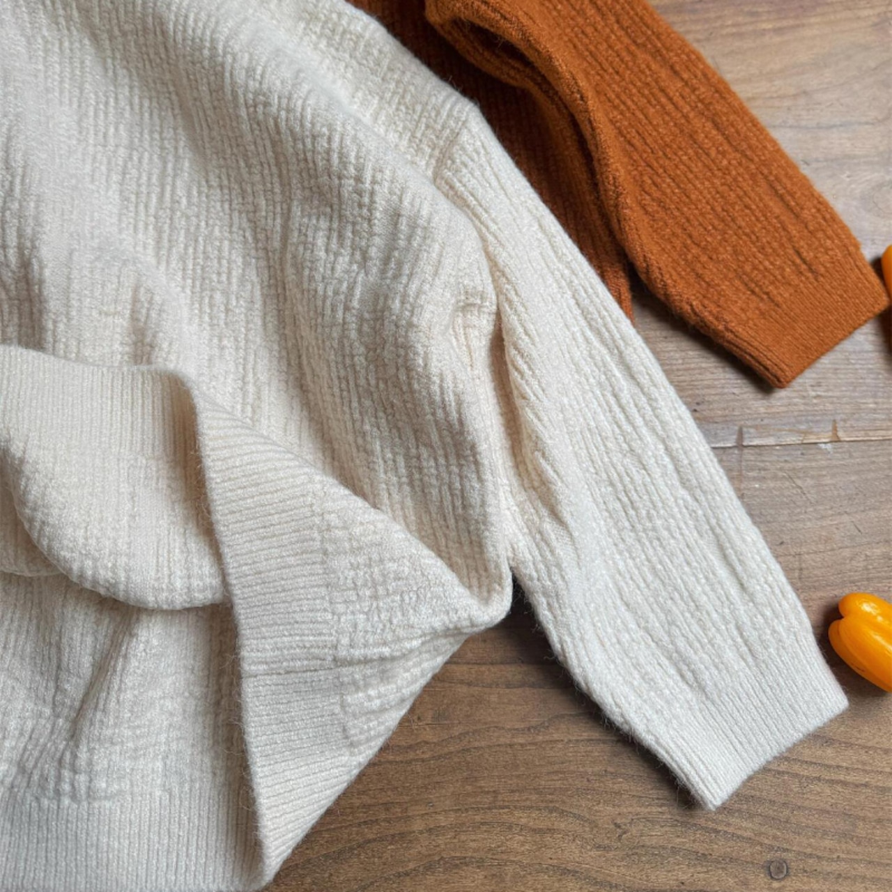 冬レトロ こだわり編みハーフネックニット