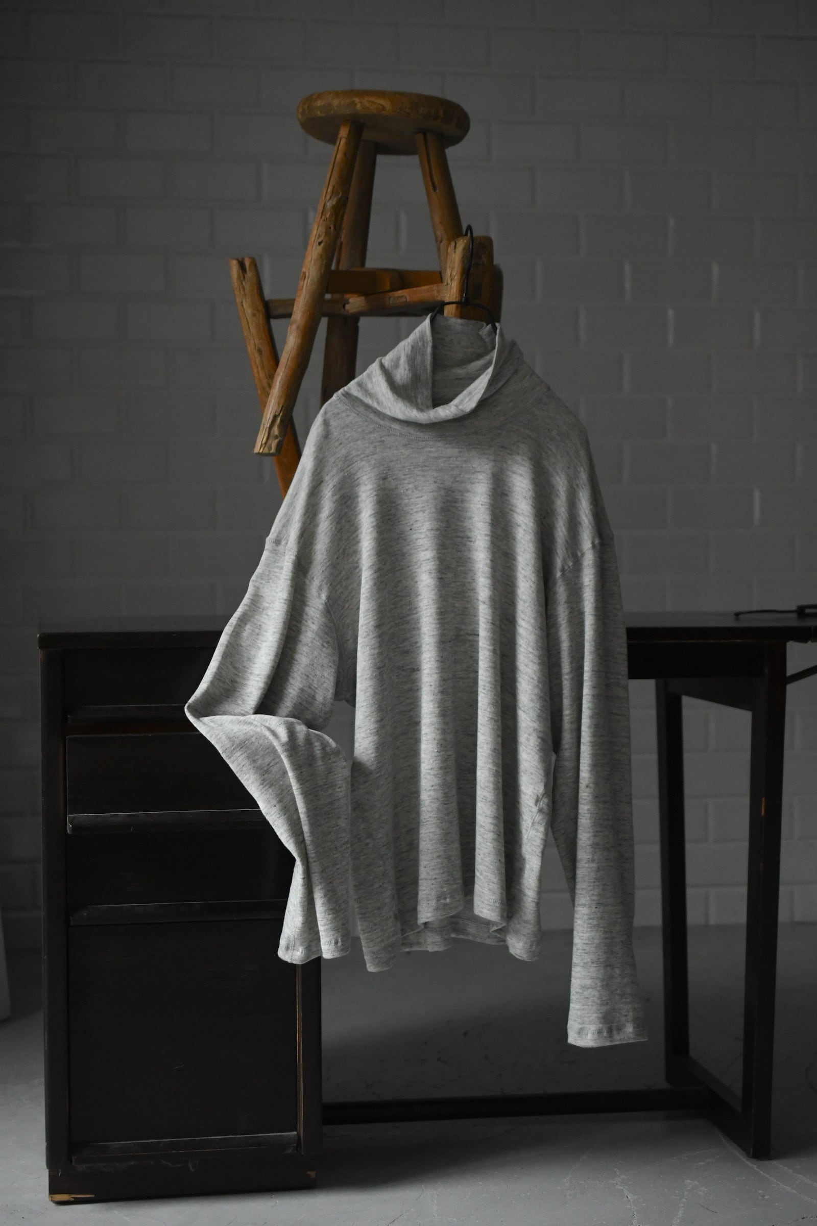 ensou. / Turtleneck Long Sleeve Shirt (Top Gray) | nariwai