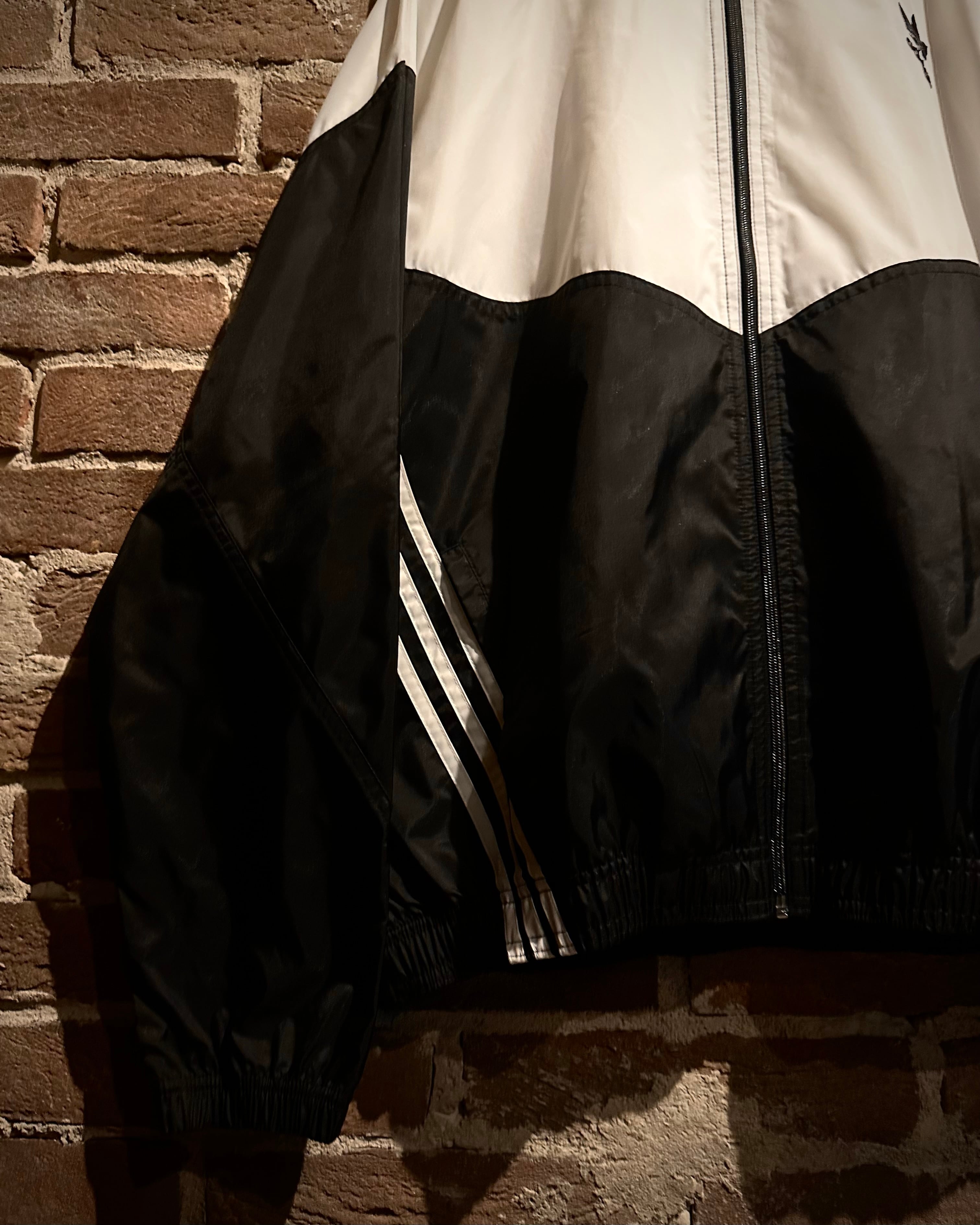 Caka act3】80's〜90's “adidas” Monotone Switching Vintage Nylon