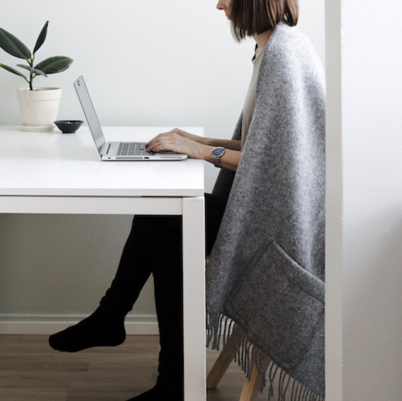 【UNI】UNI ポケットショール(grey)  Lapuan Kankurit(ラプアン カンクリ）