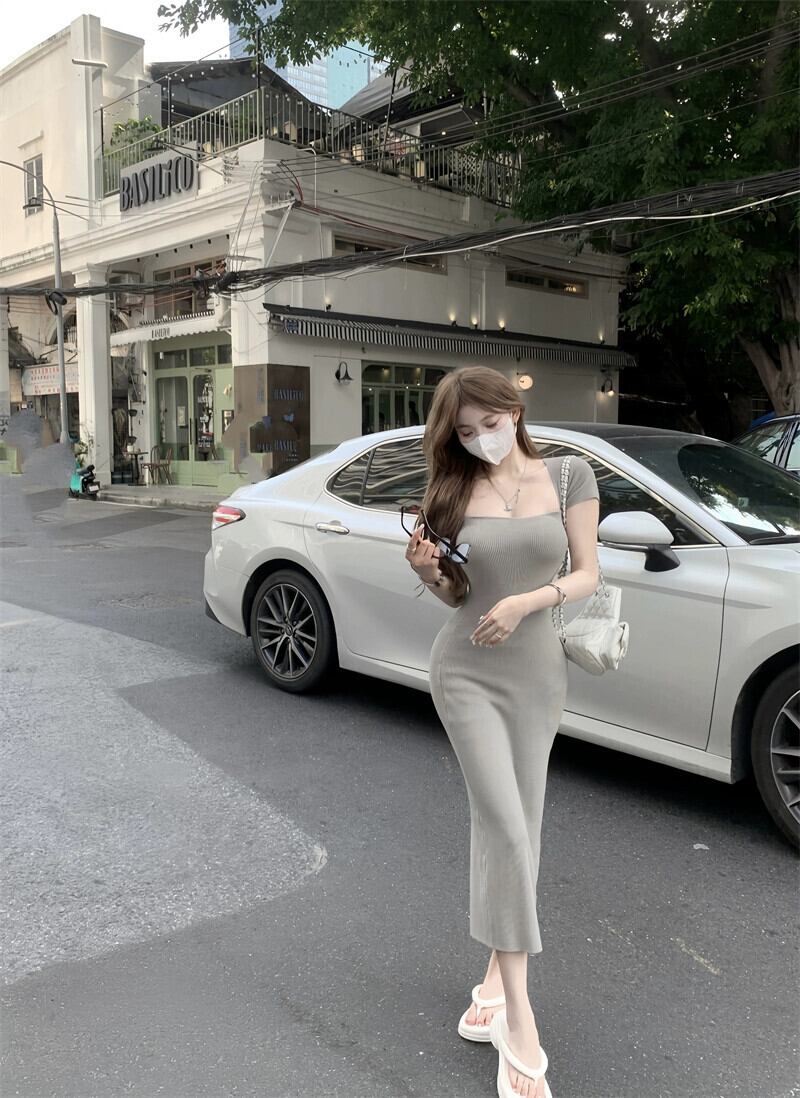 純粋な欲望セクシーな甘いニットドレス女性の秋と冬タイトな痩身 純粋な欲望セクシーな甘いニットドレス女性の秋と冬タイトな痩身
