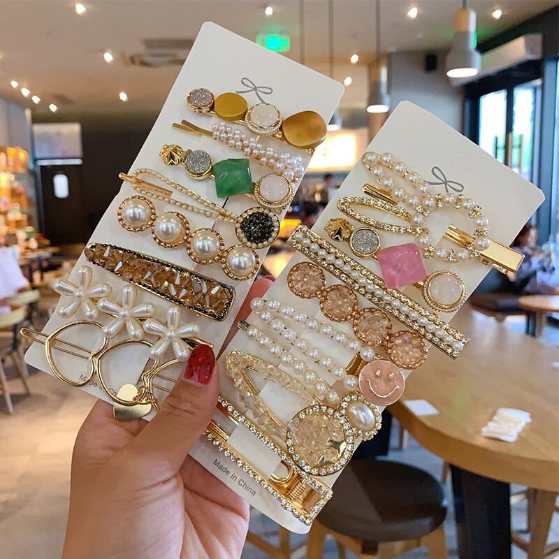 レッドヘアピン パールサイドバックトップス 真珠 ブラック・アイド・ピーズ21045212842