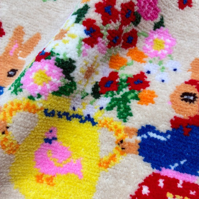 【Aiko Fukawa】布川愛子 CHENILLE  HANDKERCHIEF  うさぎたちと花瓶 シェニール織ハンカチ