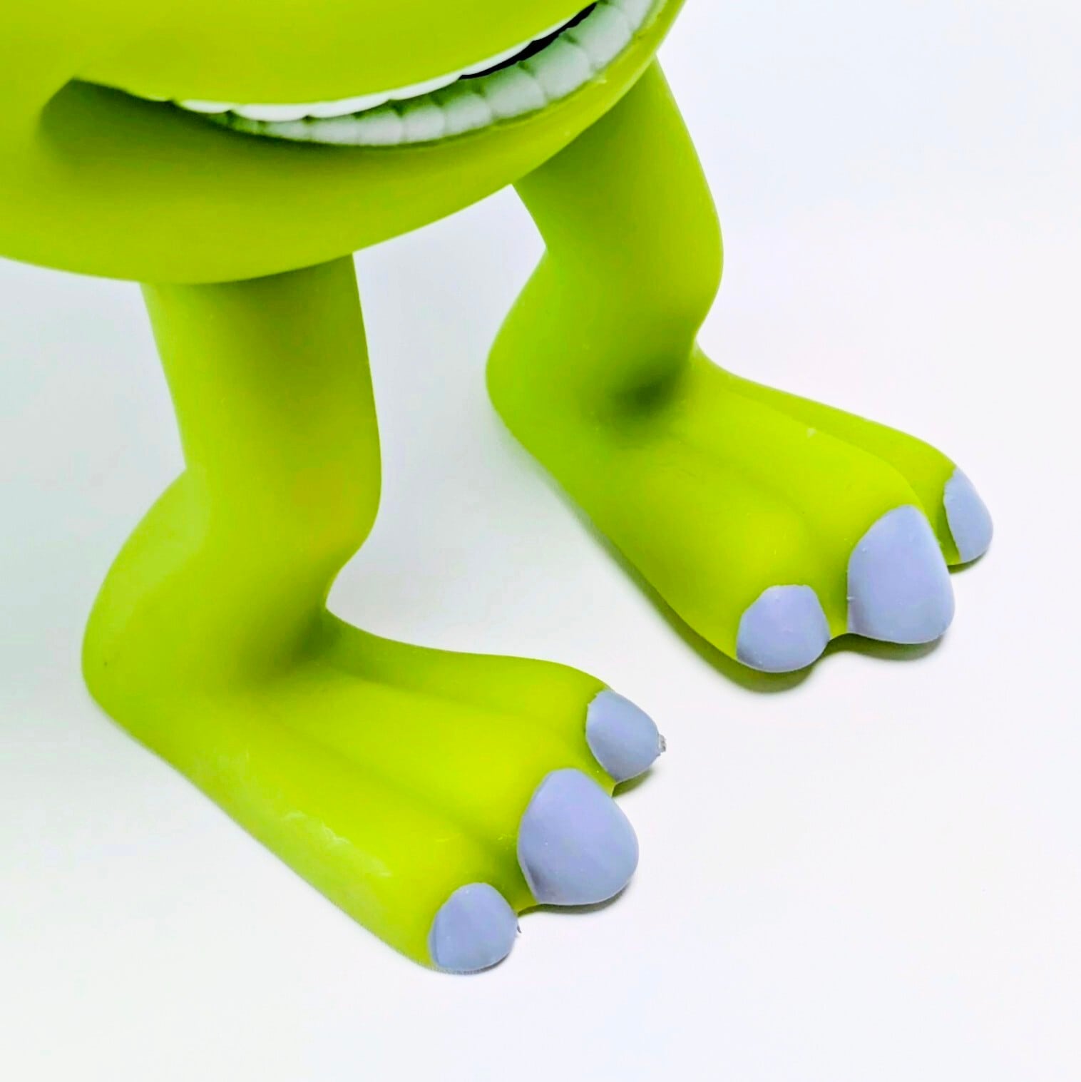 【 Monsters, Inc.（ モンスターズ・インク ）】『 Mike Wazowski / マイク 』 ソフビバンク/ 貯金箱 / コインバンク〚アメリカン雑貨 アメトイ〛