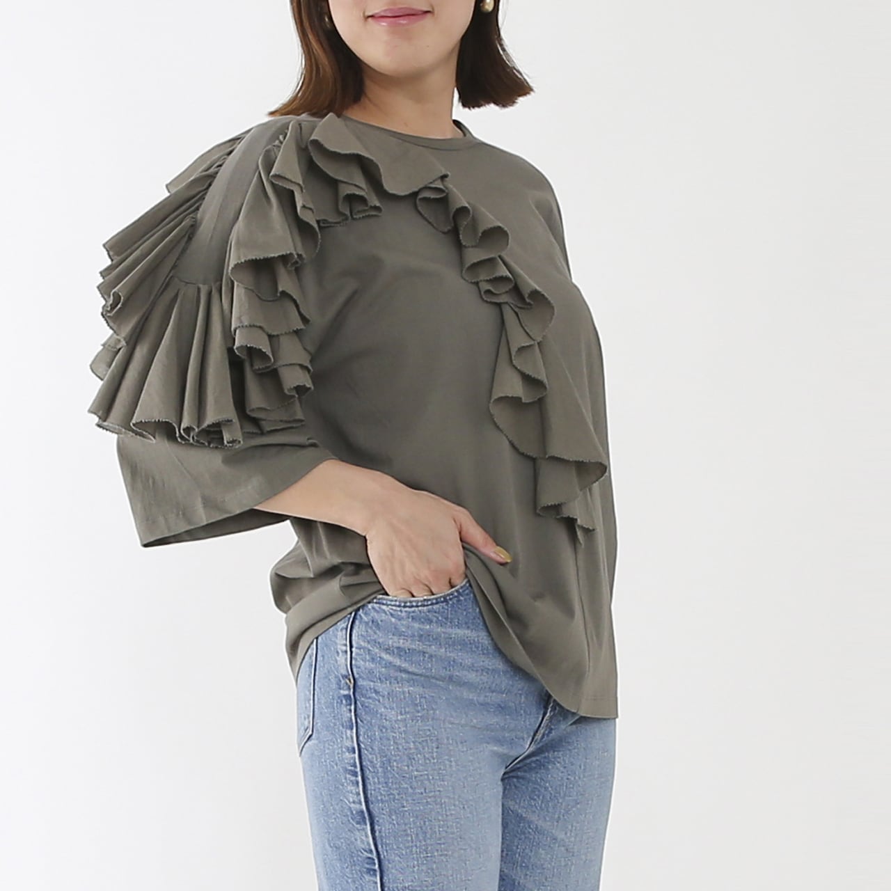 SEN0835〕ワンサイドショルダー×フロントフリルトップス | AAYUSHI SEN0835〕ワンサイドショルダー×フロントフリルトップス | AAYUSHI