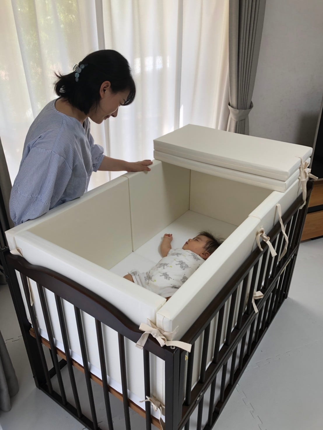 泣き声を吸収し響かせない 防音カバーyokuneru Yokuneru