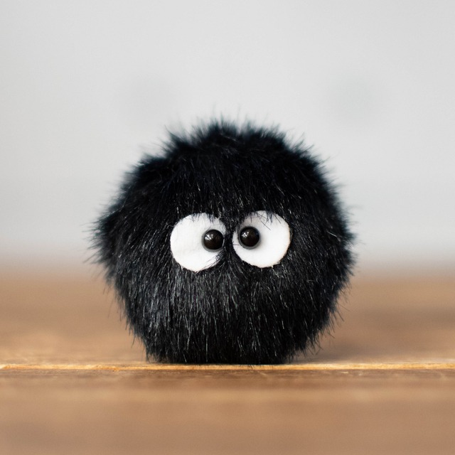 となりのトトロ　ブローチ　まっくろくろすけ（2434）