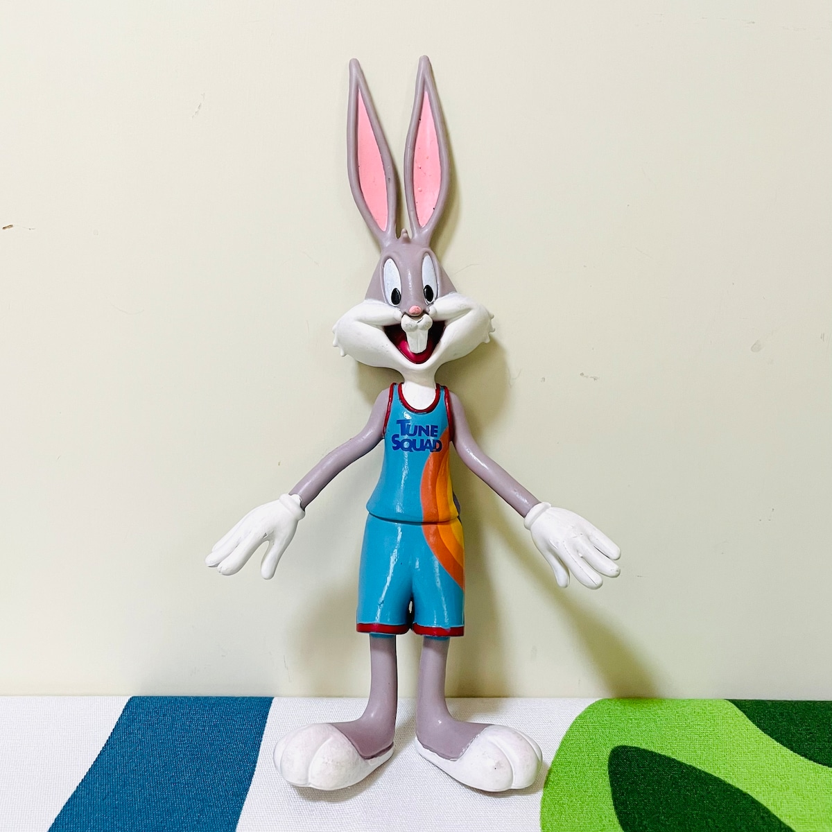 BUGS BUNNY BENDABLE FIGURE In SPACE JAM 2 bugs-bunny-bendable-figure-in-space-jam-2