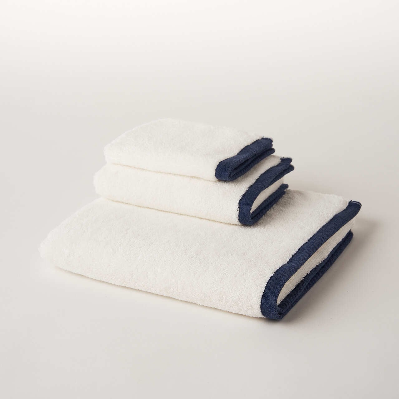 ハンドタオル エンジェル ハンドタオル | 水とともに生きる 泉州タオル 特設