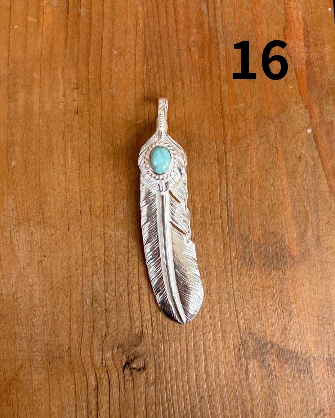 【NEWカラー入荷！】上銀銀縄天然ターコイズ付き特大フェザー（左向き）