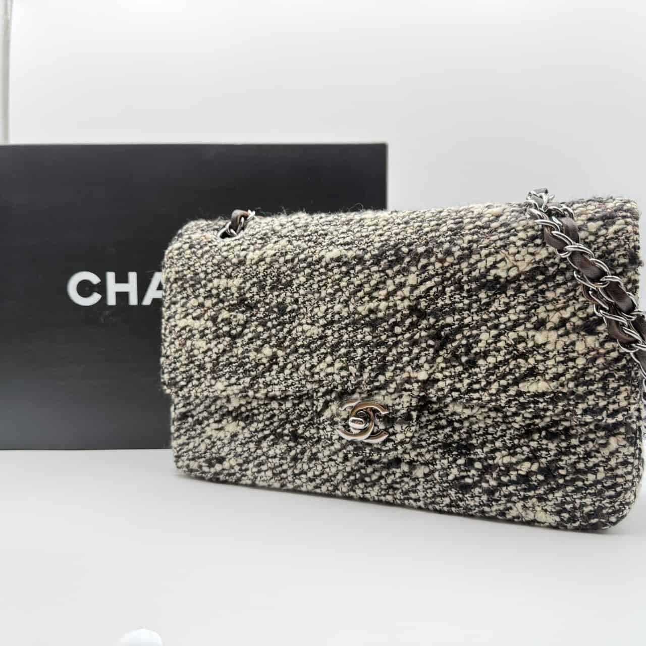 CHANEL / シャネル | ツイード レザー ココマーク Wフラップ チェーン ショルダーバッグ | ブラック/ホワイト/グレー | レディース CHANEL / シャネル | ツイード レザー ココマーク Wフラップ チェーン