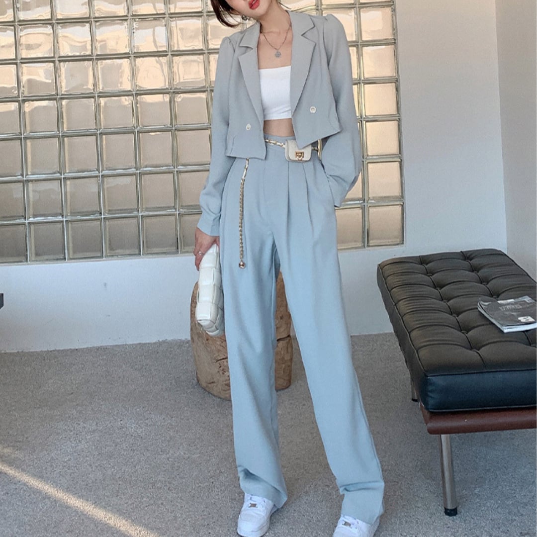 クールな印象のスーツセット♪ クロップド丈 ジャケット ハイウエスト