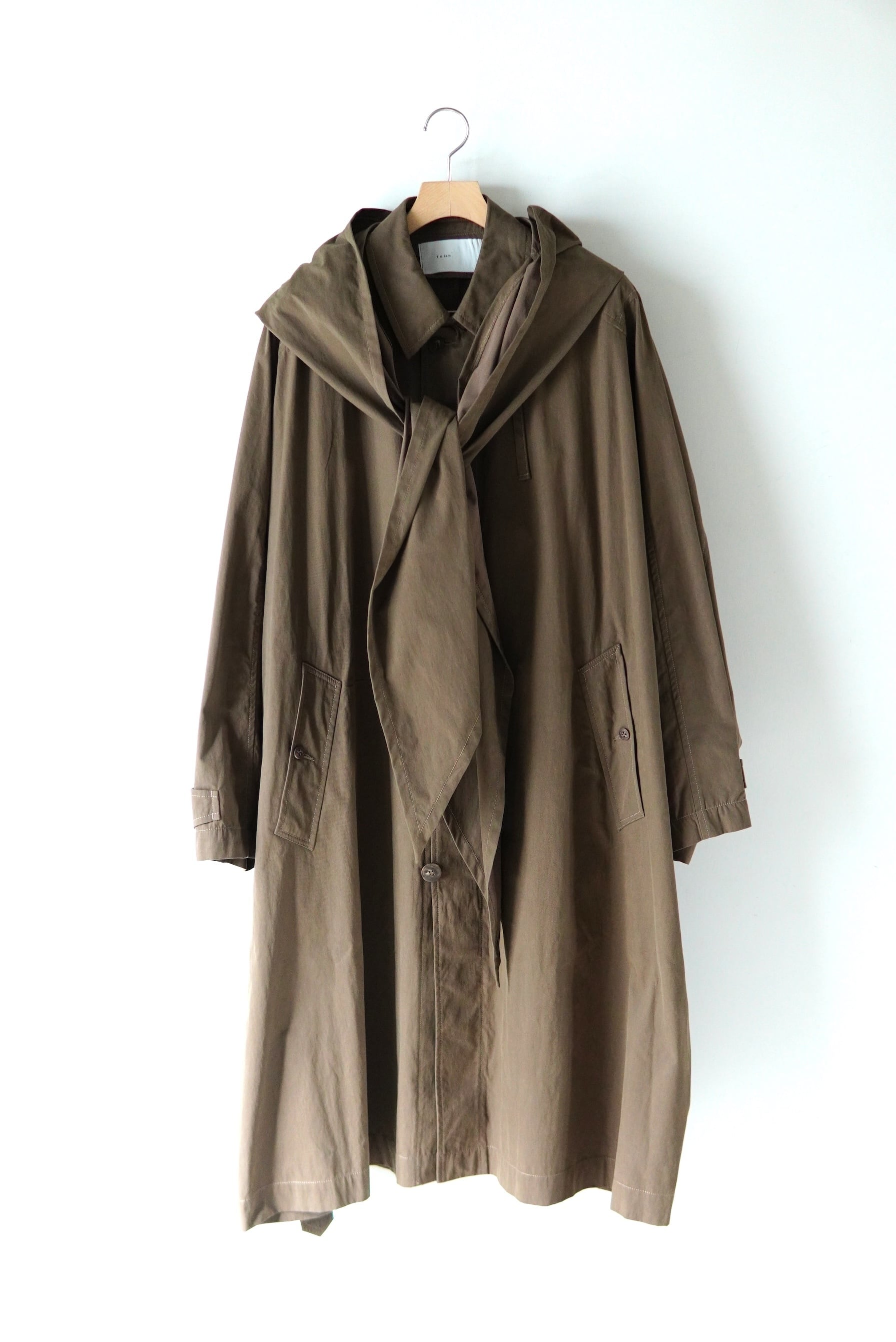 i'm here : / HAOLI TRENCH COAT | POETRY