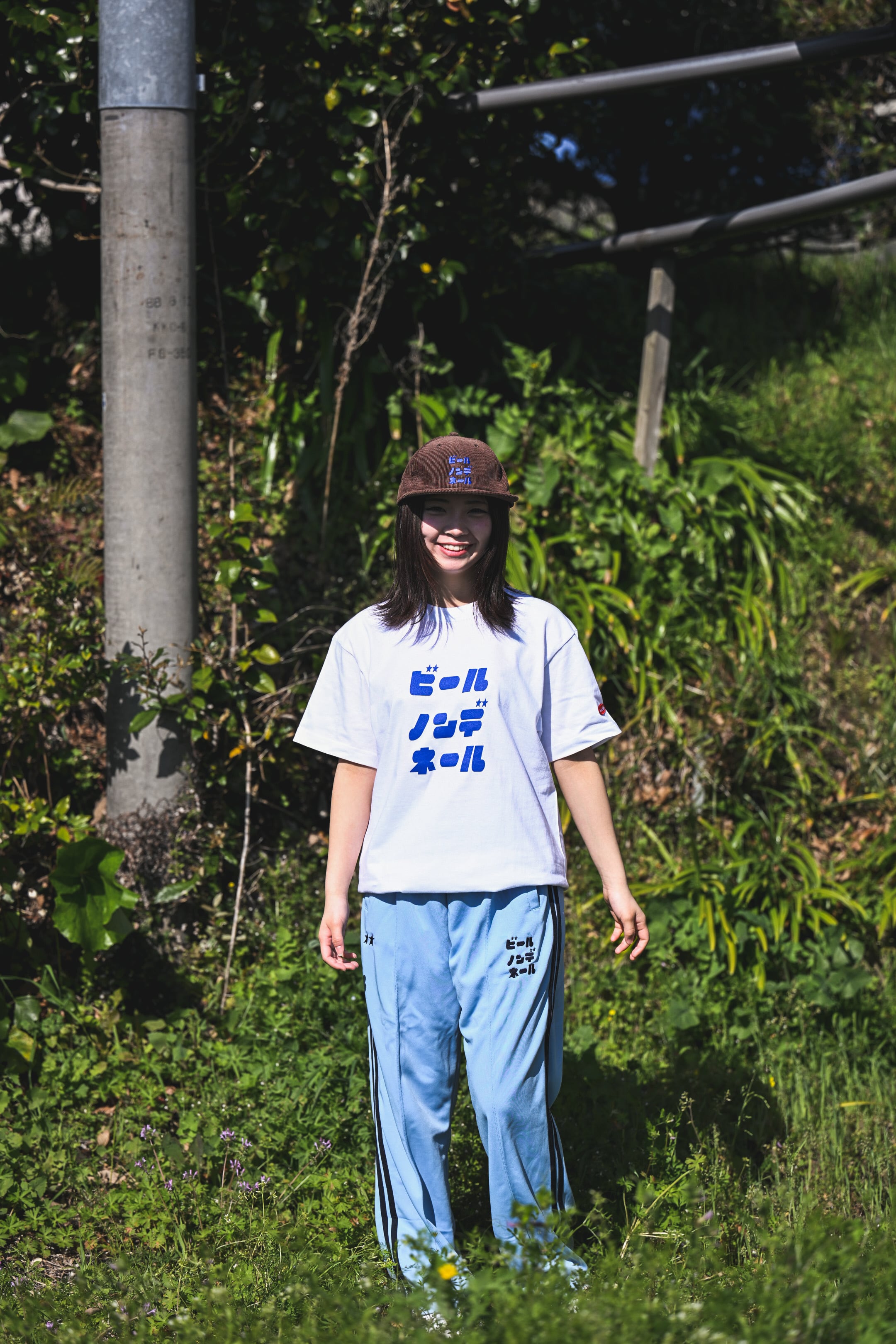 ビールノンデネール Tシャツ ホワイト×ブルー | ふとんのまつむら