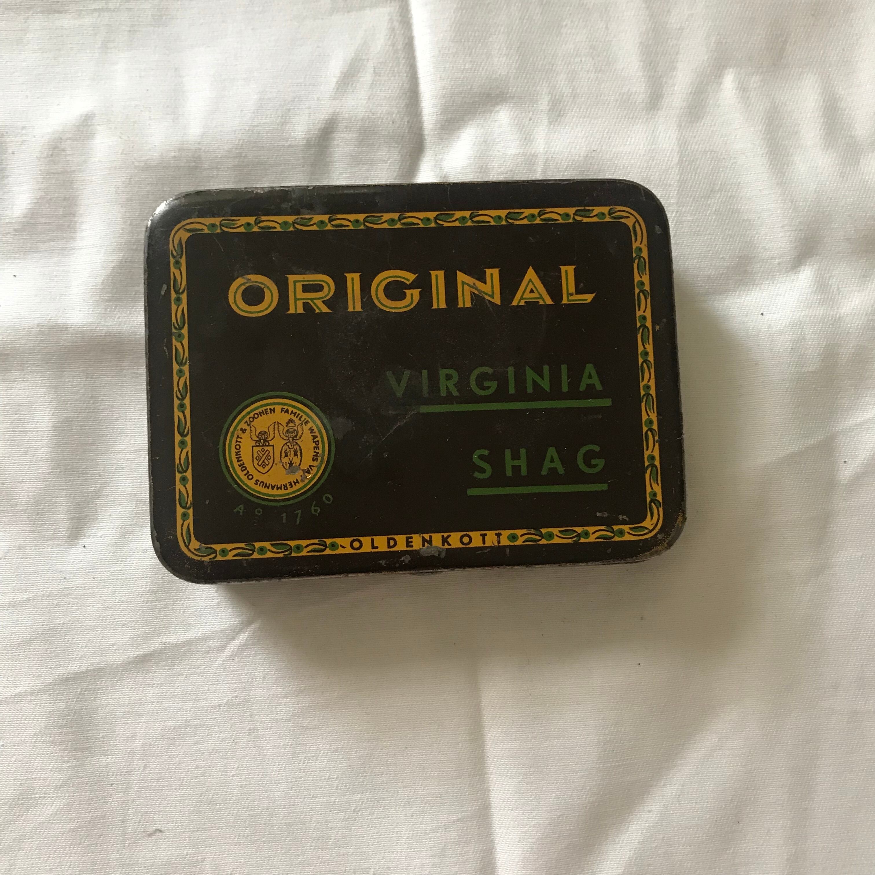 茶色のシガレットケース