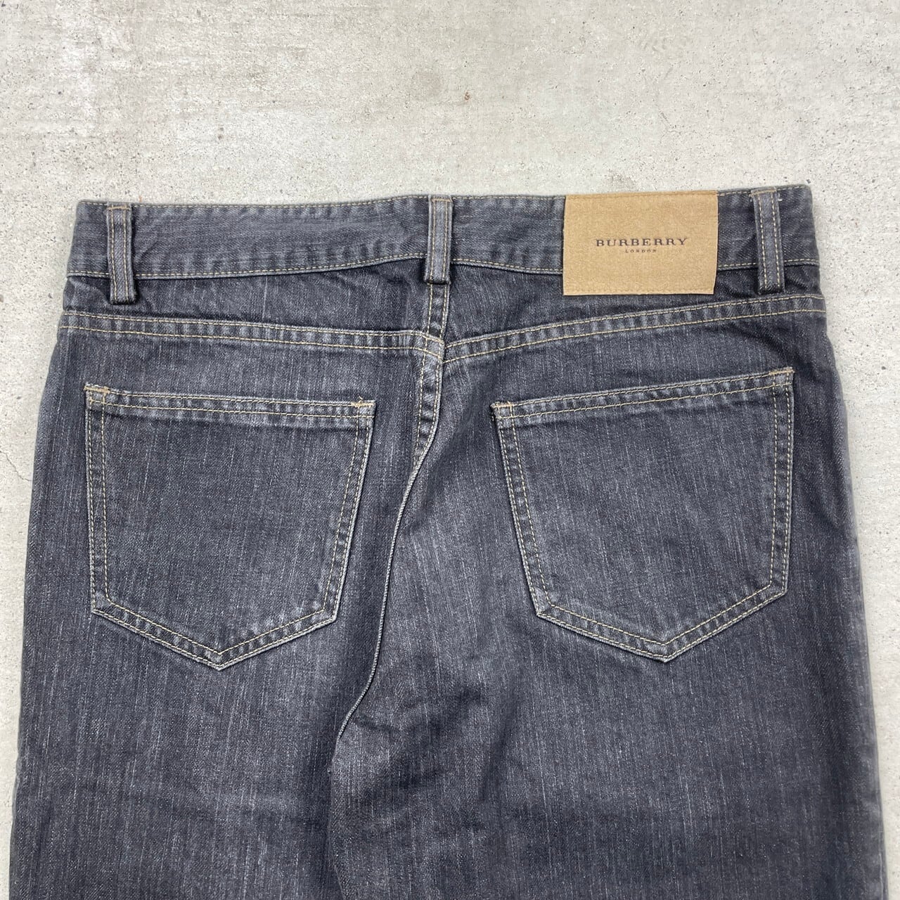 【美品】BURBERRY LONDON デニムパンツ　W25 BURBERRY LONDON バーバリー ロンドン ブラックデニムパンツ