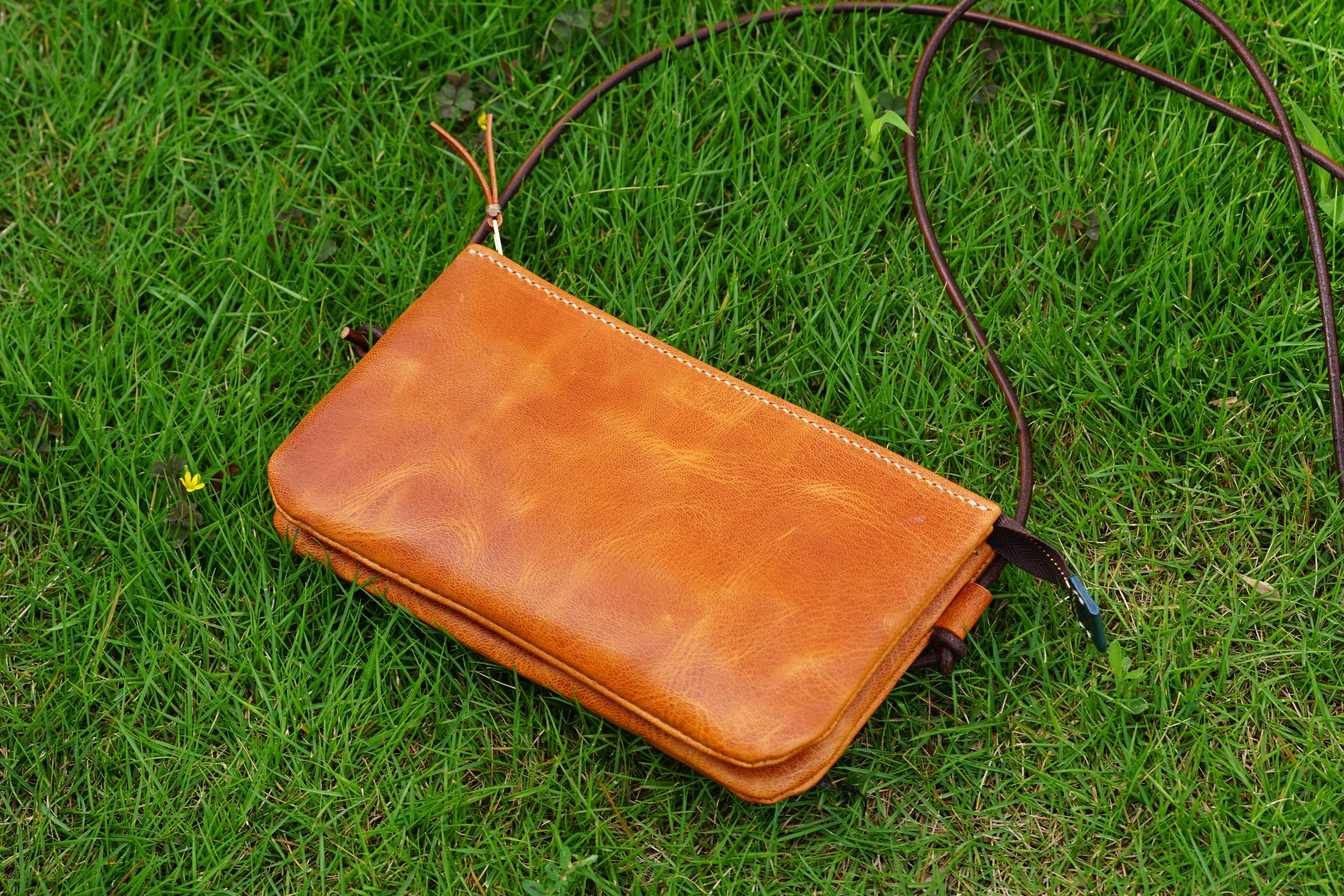 3ポケット ポーチ | 革細工とニュージーランド雑貨のお店 BLESS online