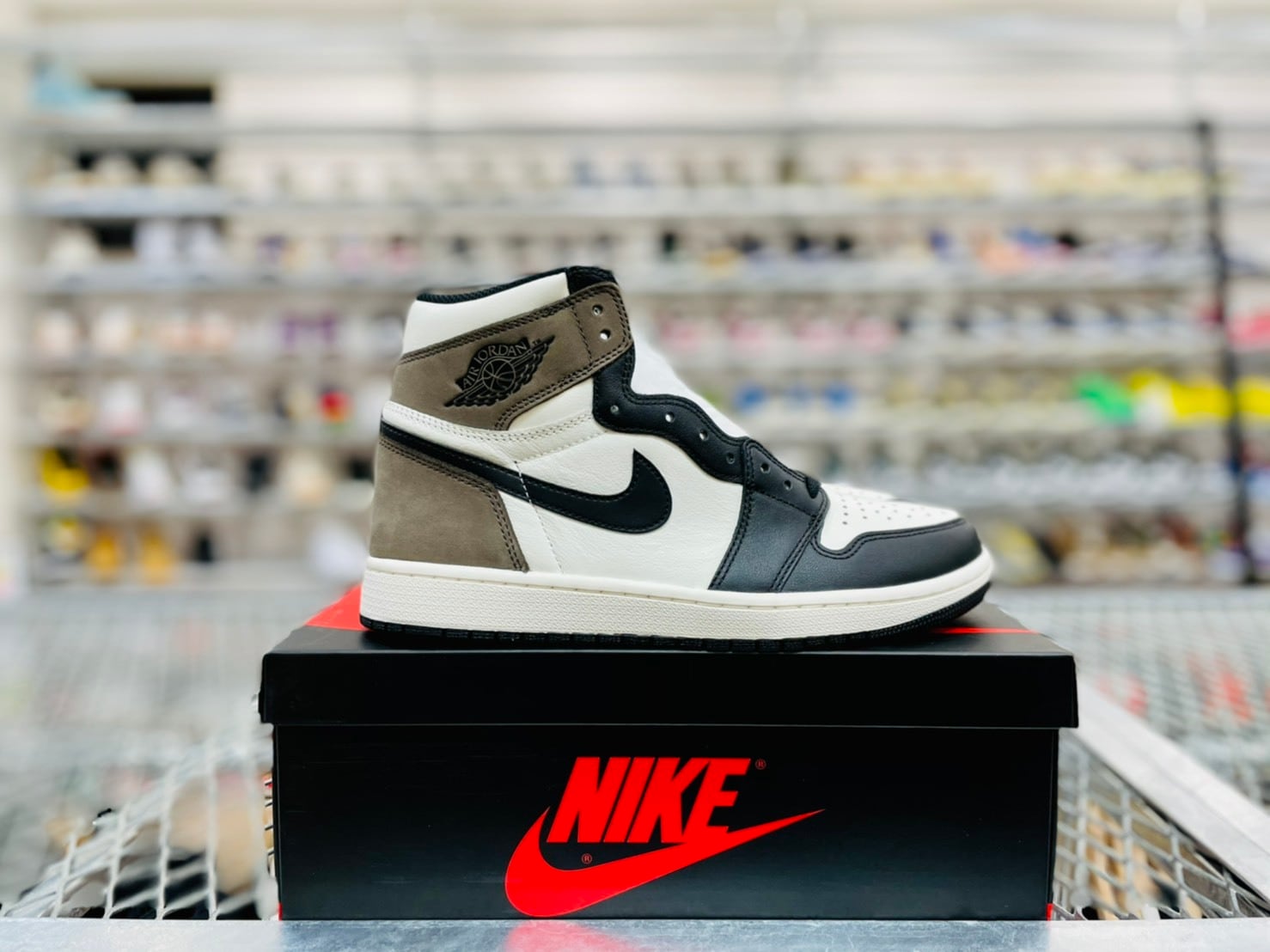 NIKE 555088-105 Air Jordan 1 Retro High OG Dark Mocha 27cm 