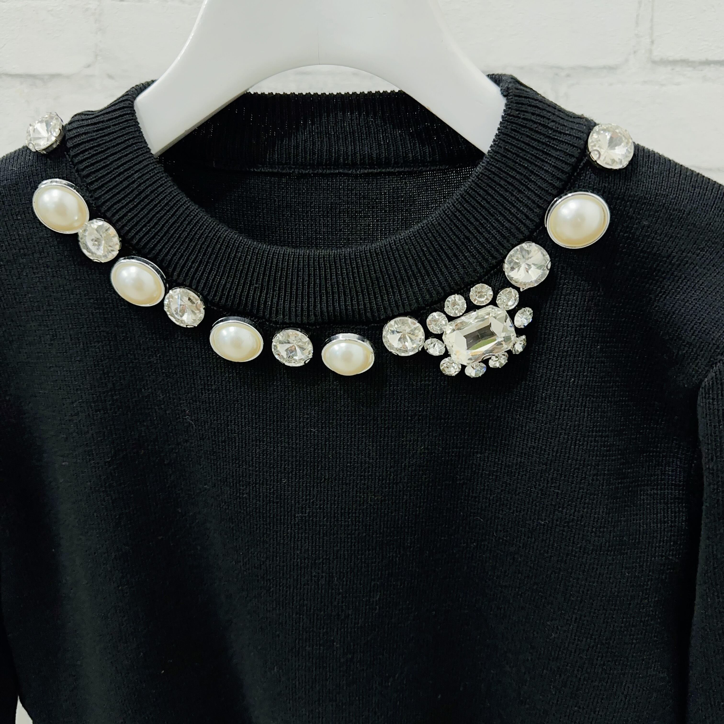 キラキラビジュー付き春ニット　12900➕tax