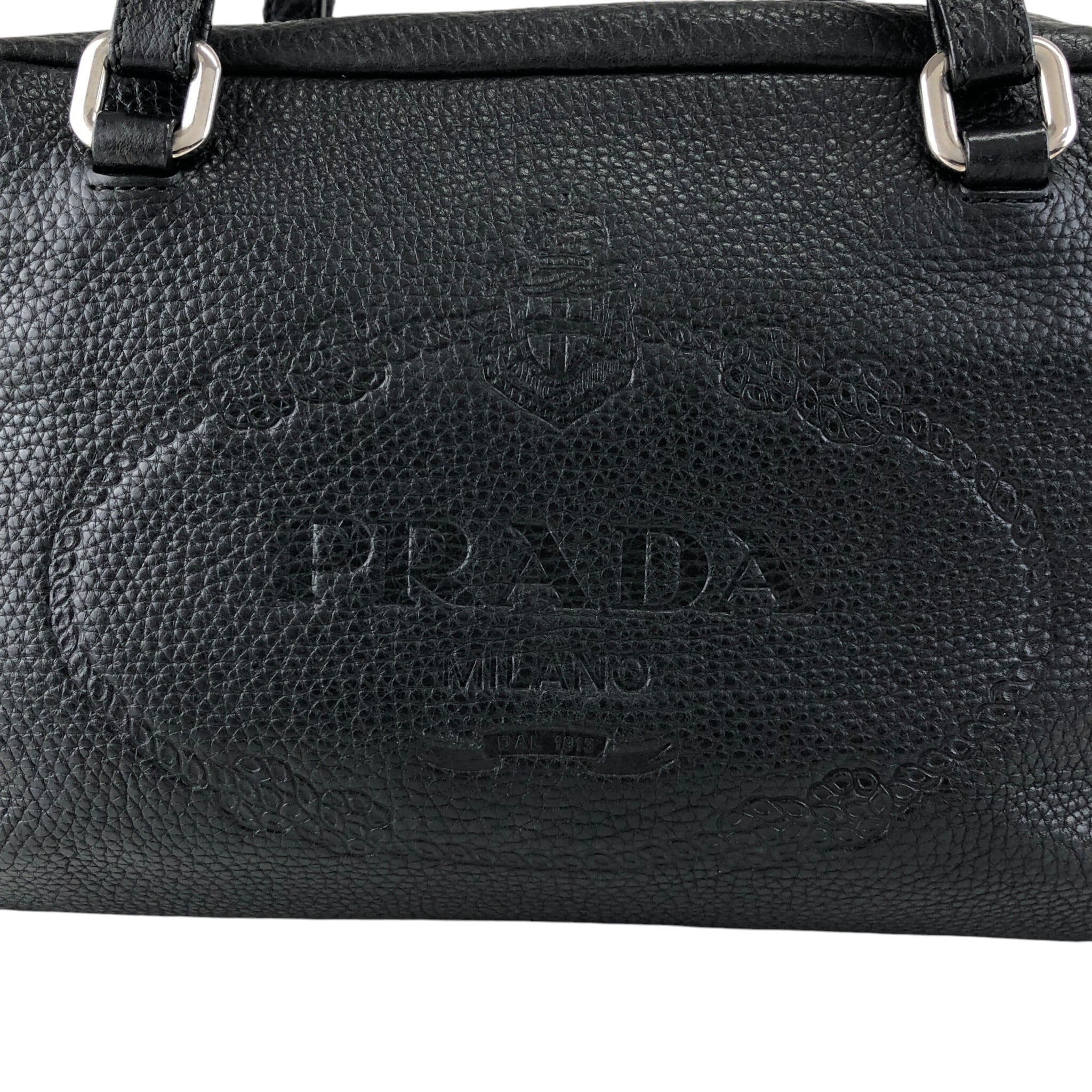 PRADA プラダ ハンドバッグ ブラック ロゴ型押し レザー カデナ ミニ