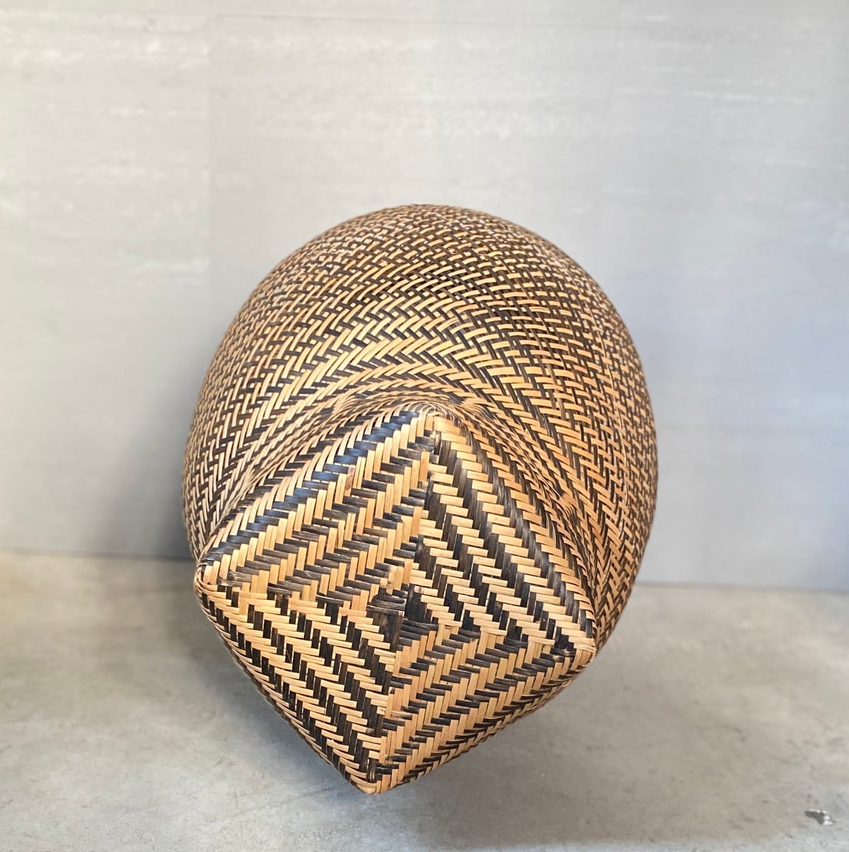 希少籠ブラジル先住民族バニワ族民芸品鉢観葉植物インテリア編み籠