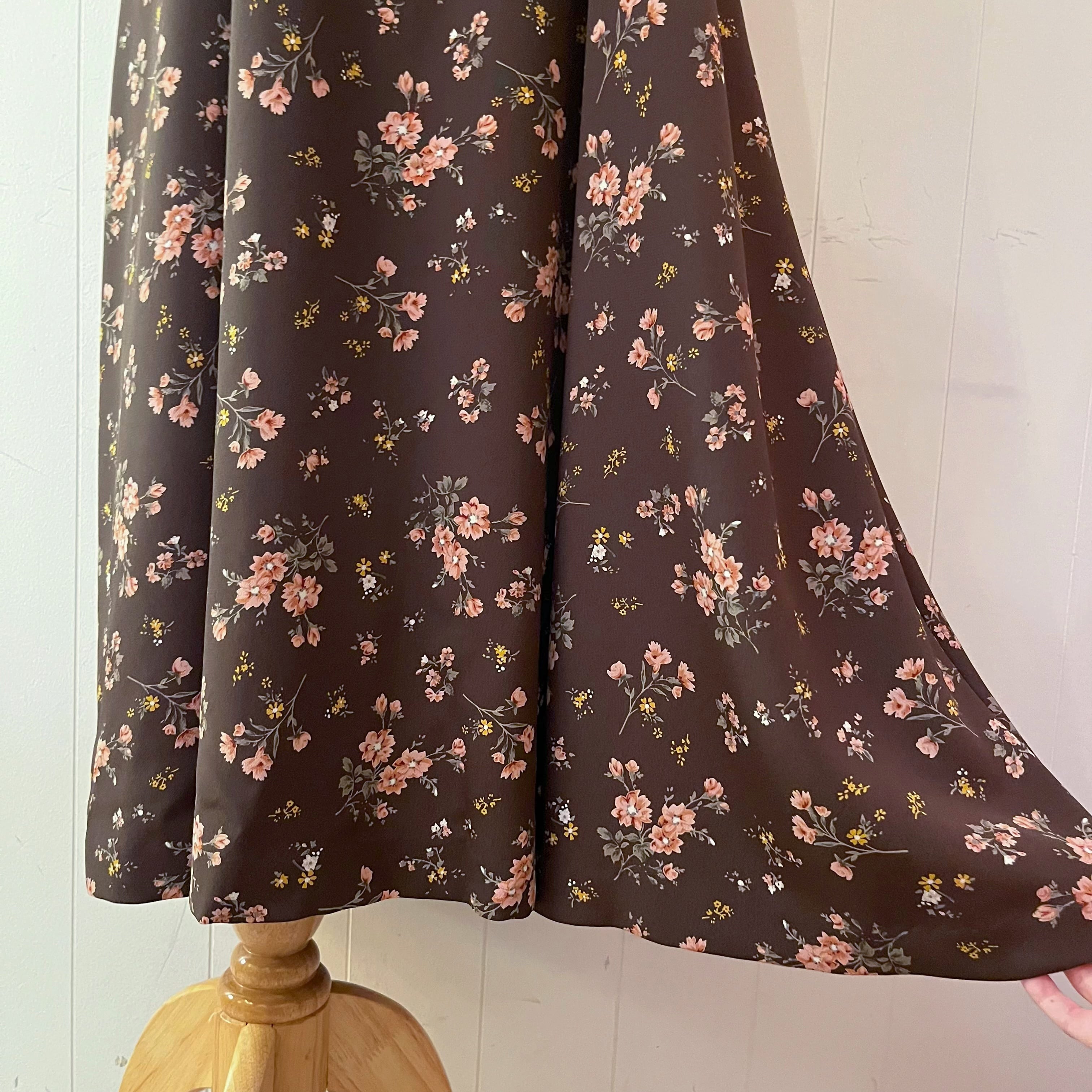 brown flower waist ribbon one-piece