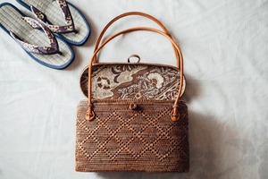 Hand bag motif