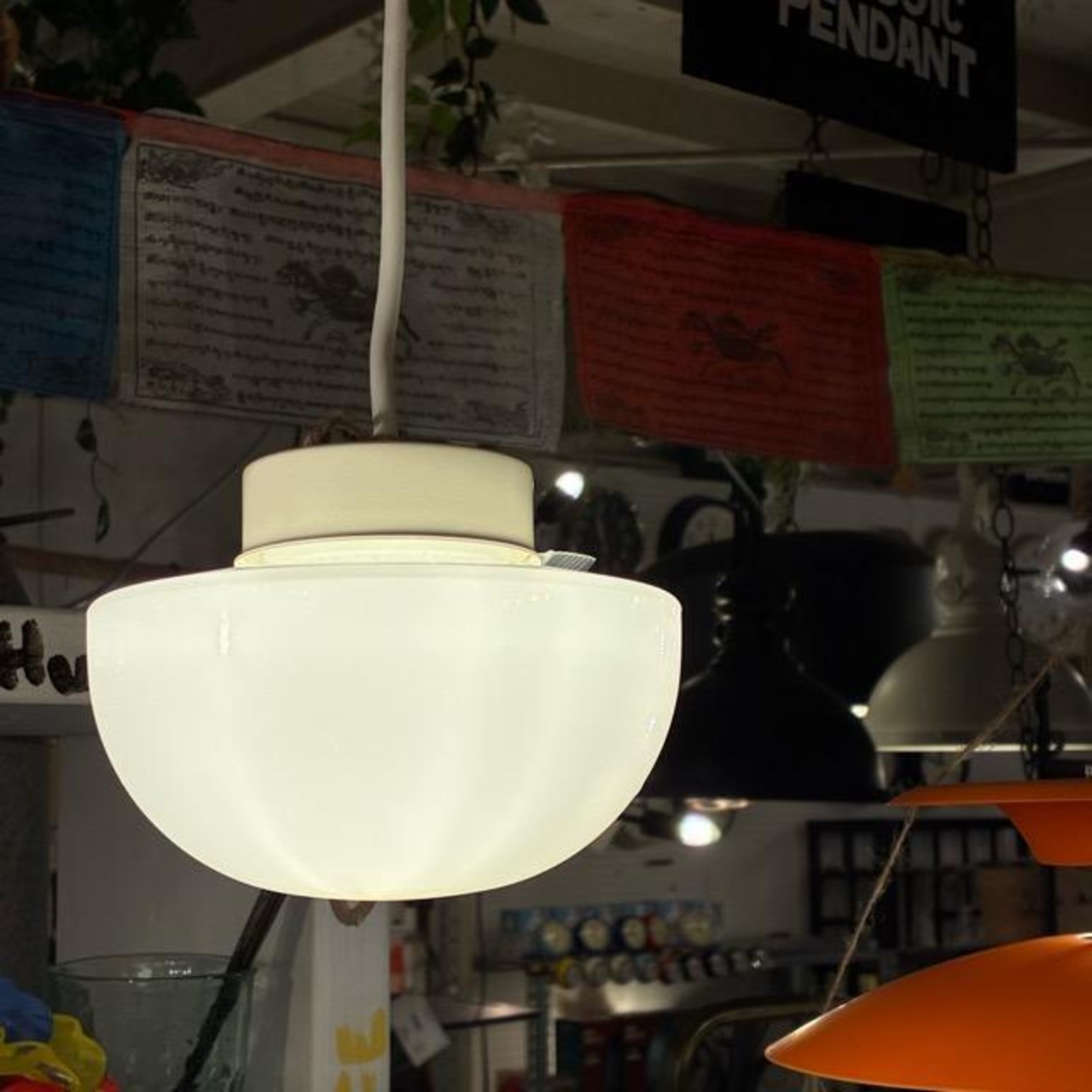 Joo pendant light WH　ヨー　ペンダントライト　ホワイト　ライト　照明　アクセントランプ　シンプル　北欧　天童木工　Zelt　モダン　ナチュラル　日本製