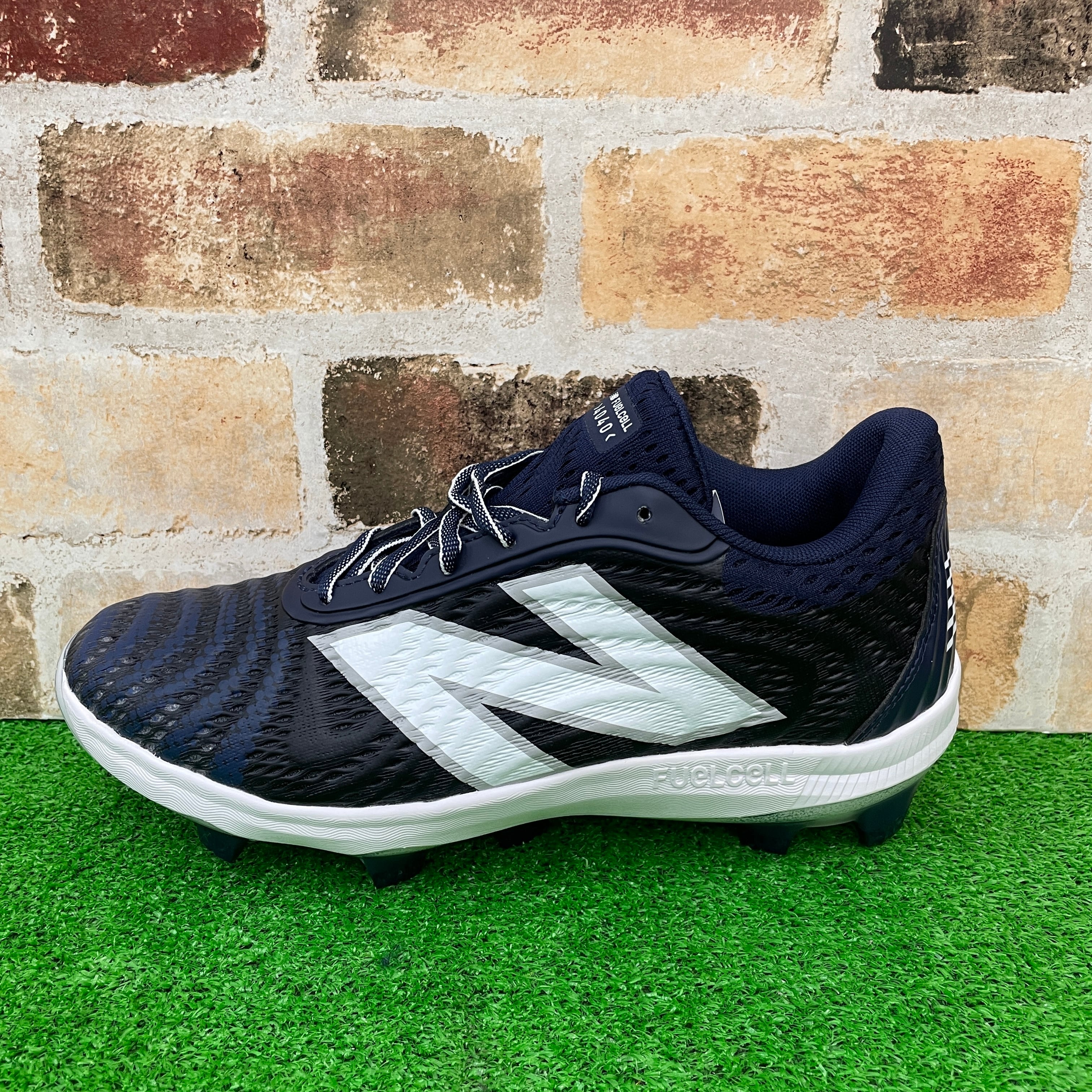 SALE】NB ニューバランス ポイントスパイク FuelCell PL4040N7