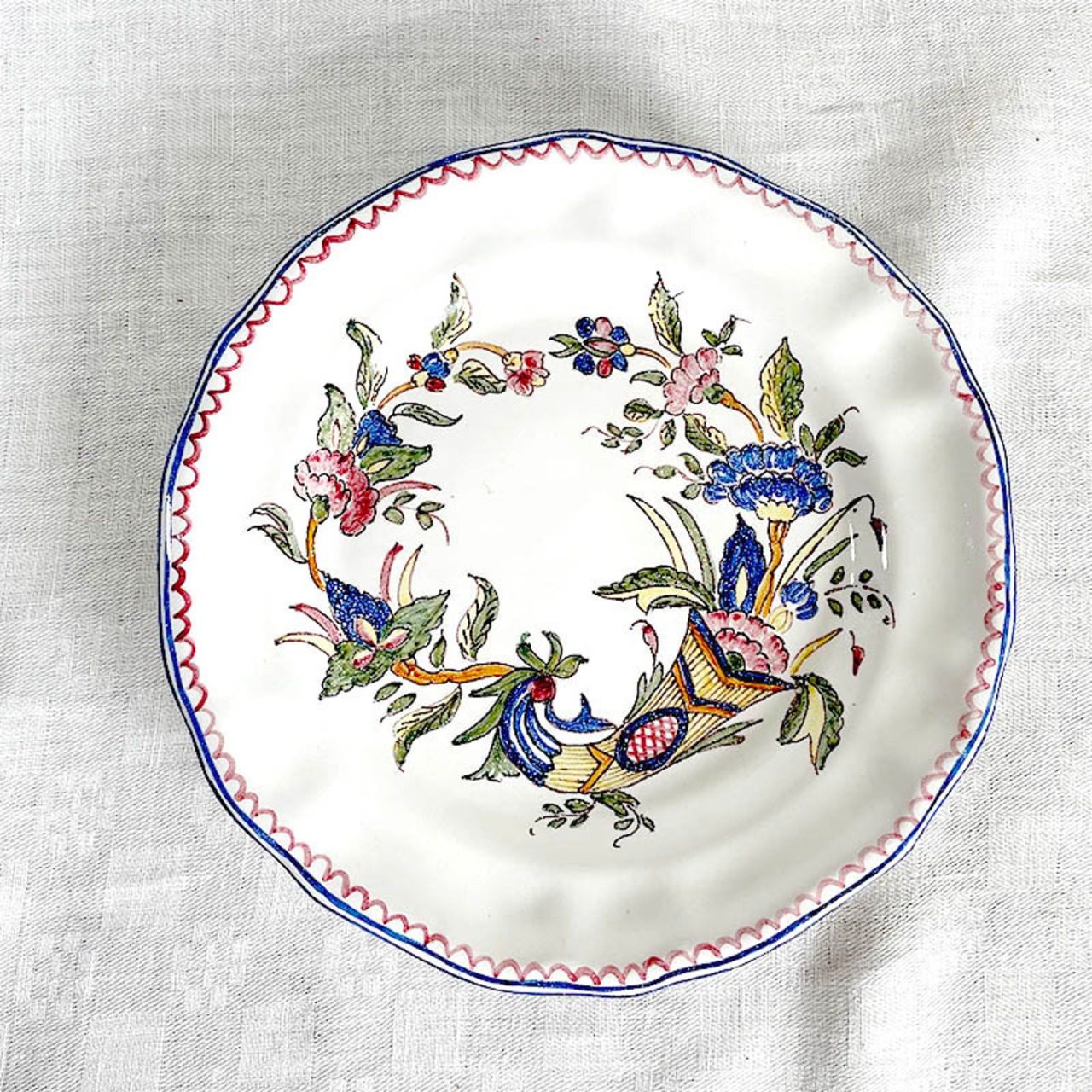 飾り皿　ハンドペイント ラフタッチの植物柄（壁掛金具付き） 12TWcz4