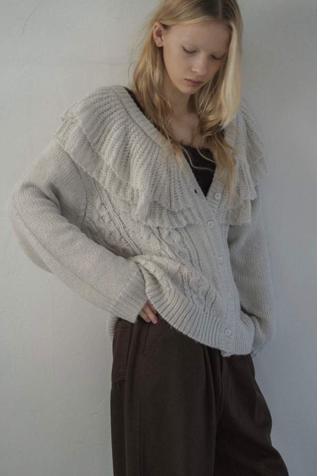 WILLFULLY  shoulder frill cable knit cardigan ショルダーフリルケーブルニットカーディガン　stone