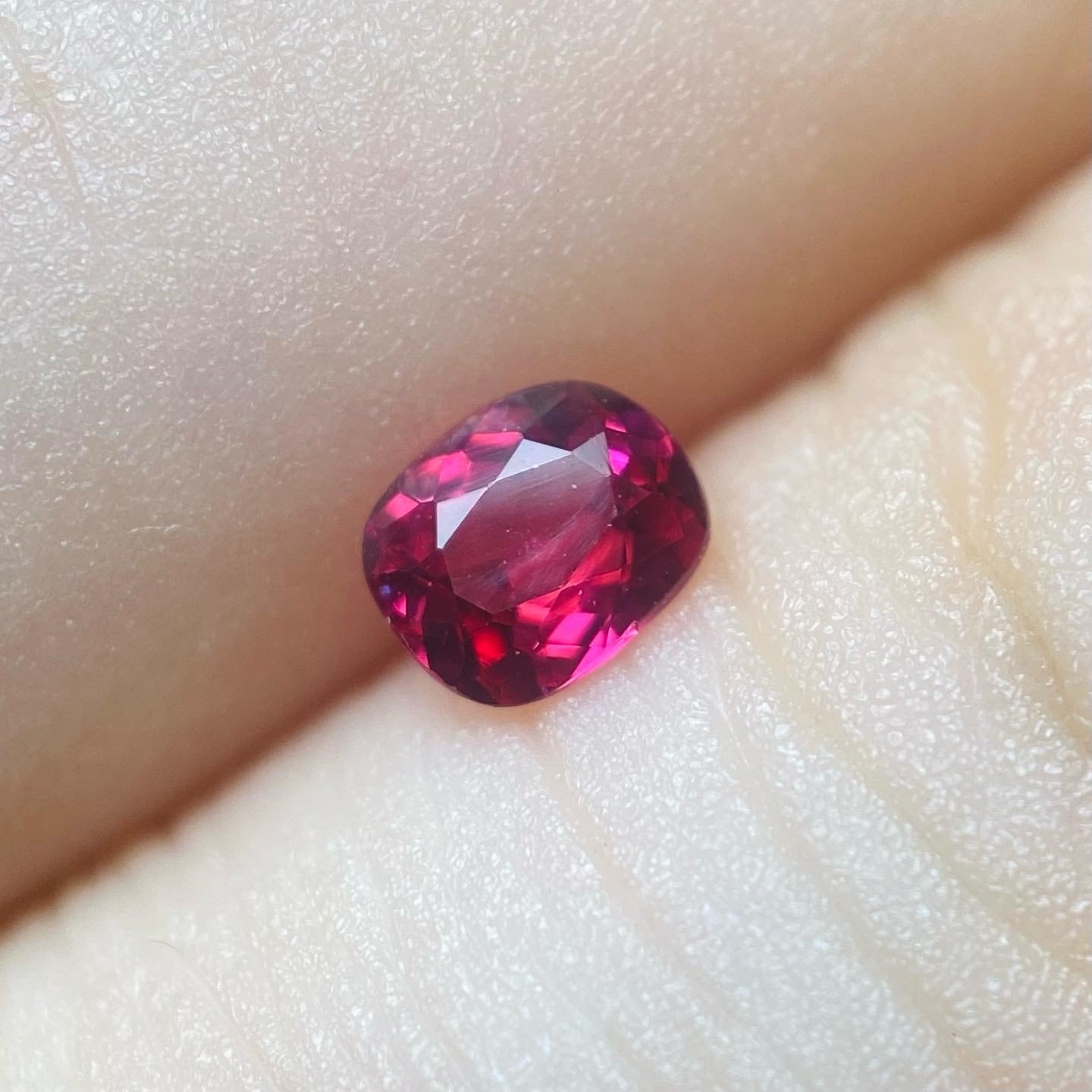 No.12 タンザニア産スピネル