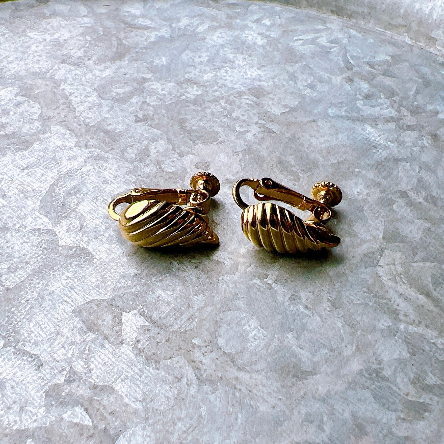 Y84-ヴィンテージイヤリング U.S.A. PAT.NO 3.176.475 Conch  