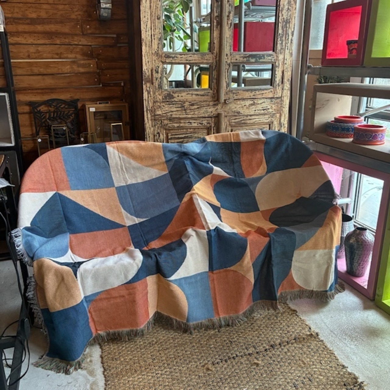 TOPANGA Homefurnishing Mod mosaic throwket　モッドモザイクスローケット　130×180cm　ブルー　オレンジ　アイボリー　ミッドセンチュリー　モダン　ジオメトリック　幾何学模様　ソファカバー　ベッドカバー　ブランケット　カーテン