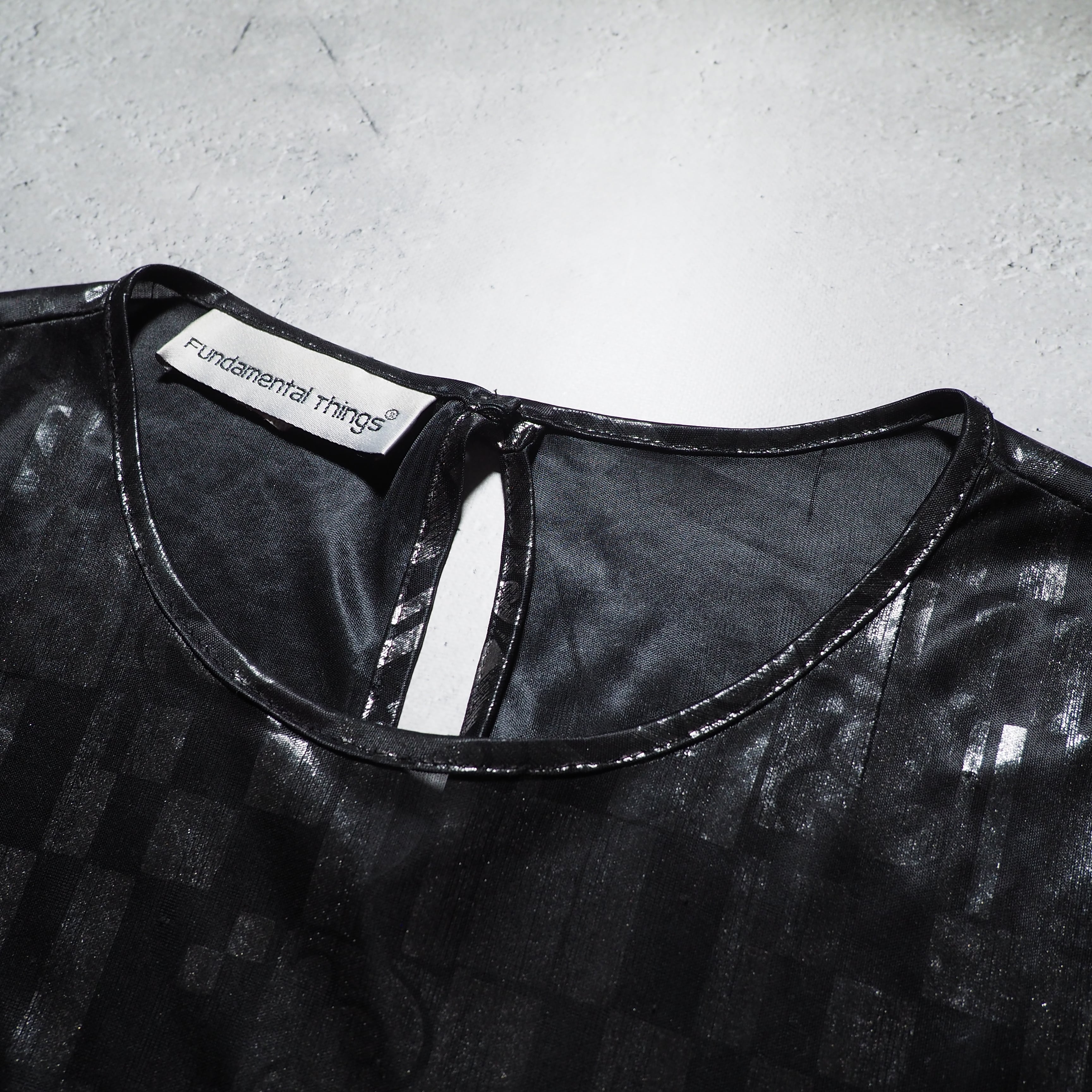 1990s Black mode contemporary art printed vintage drape SS Tee