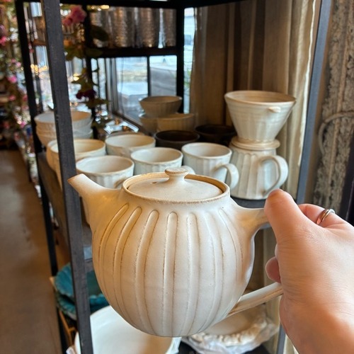 MASHIKO Round pot　益子焼　丸ポット　500ml　キナリ　紅茶　緑茶　ティーポット　電子レンジOK　食洗機OK　ギフト