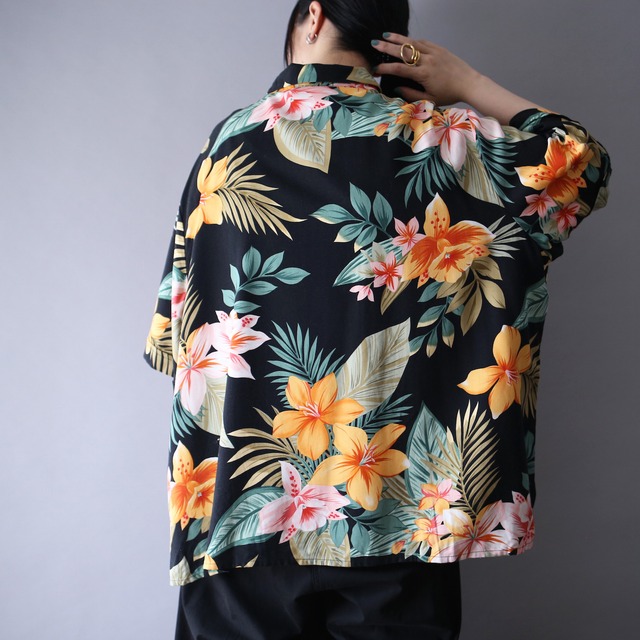 wide over silhouette botanical pattern h/s shirt