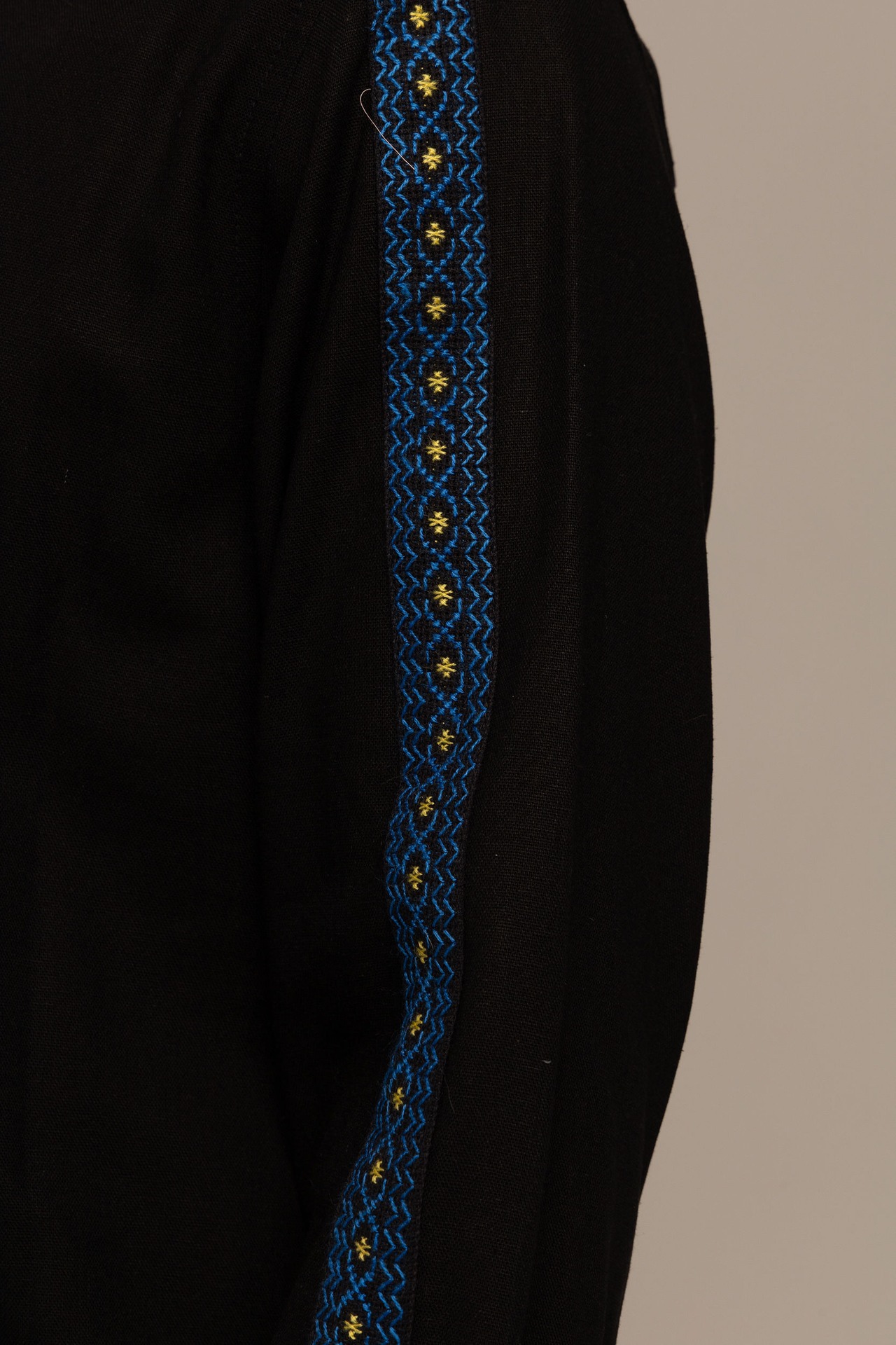 ウクライナ刺繍ヴィシヴァンカ　手刺繍　Lサイズ　メンズ - 4