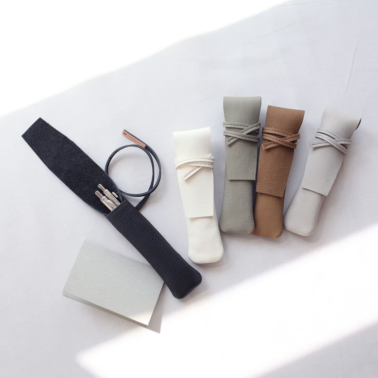 残りわずか!【サステナブルレザー】フラップペンケース