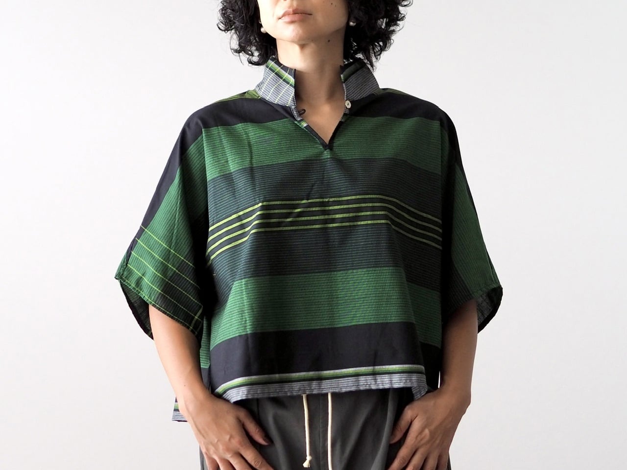 サロンで作ったショート丈のドロップシャツ